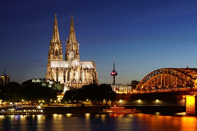 Inspiring Sites of Cologne – Walking Tour for Couples - Love Locks on Hohenzollern Bridge