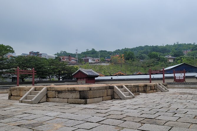 Inwangsan Mountain and Hanyangdoseong Fortress Nightime Hike  - Seoul - Tour Logistics