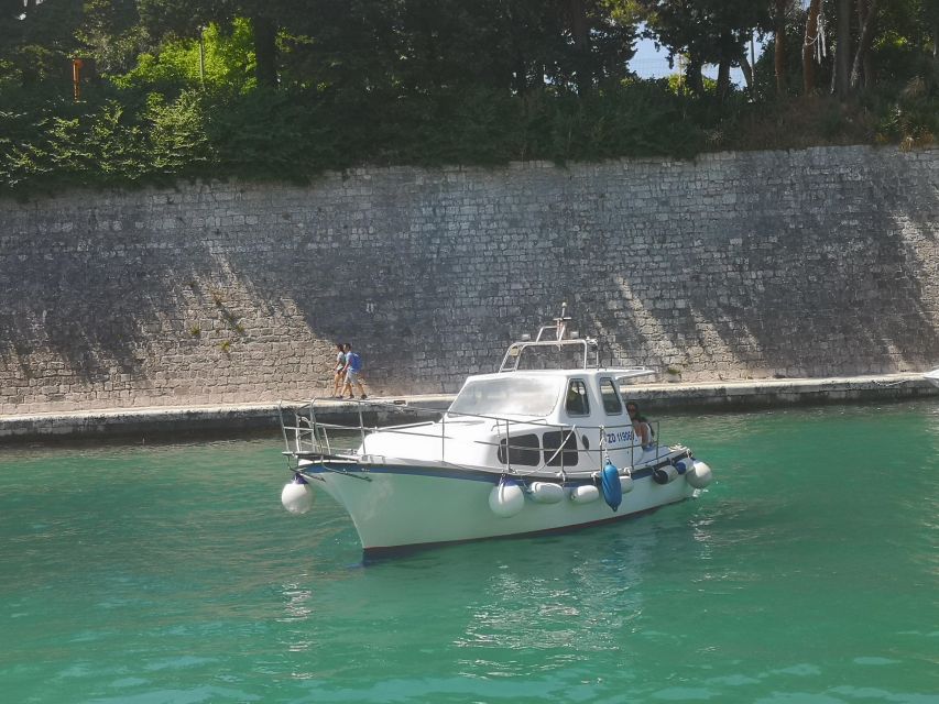 Island Hopping Half Day Boat Tour With Snorkeling - Island Exploration