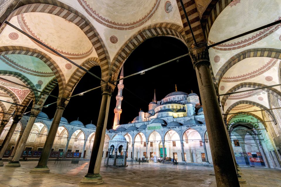 Istanbul: Full-Day Highlights Tour With Guide and Lunch - Multilingual Live Tour Guides Available