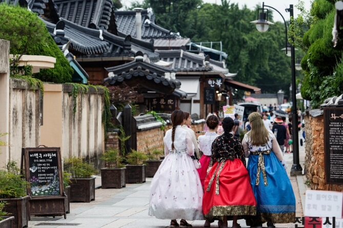 Jeonju Hanok Village Tour - Artisan Workshops