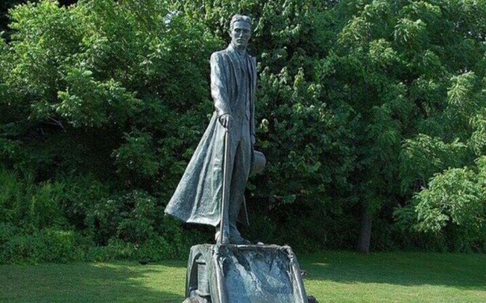 Journey Behind the Fall and Nikola Tesla Audio-Guided Tour - Location Information