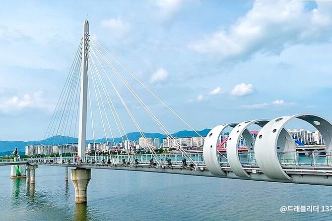 (K-Story) Chuncheon : Soyang River SKY WALK & LEGOLAND - Local Cuisine and Dining Options