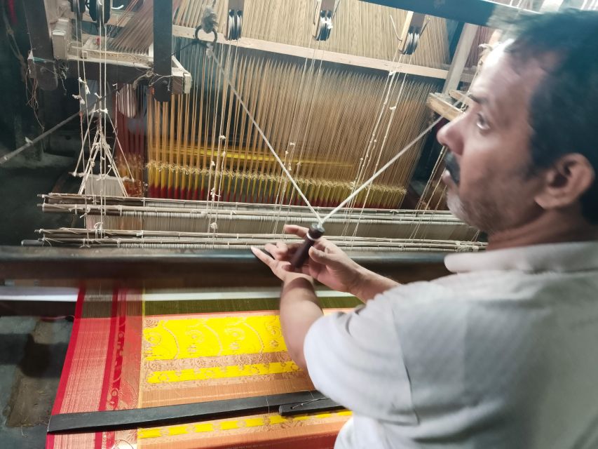 Land of Terracotta Temples and Weavers Homeland Bishnupur - Interactive Weaving Workshops