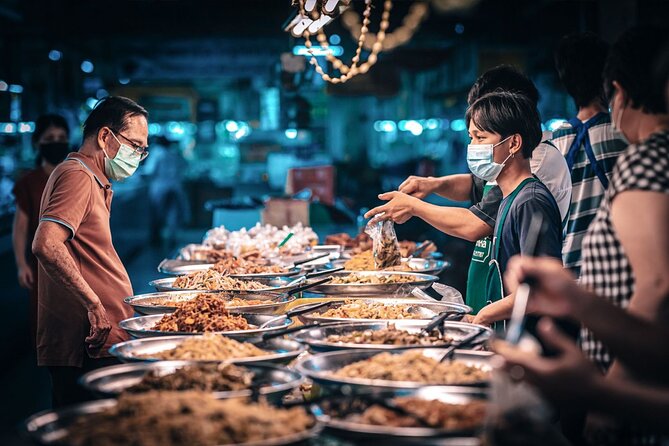 Lanna Kingdom Chiang Mai Food Tour With 15 Tastings - Traditional Rod Deang Truck Ride