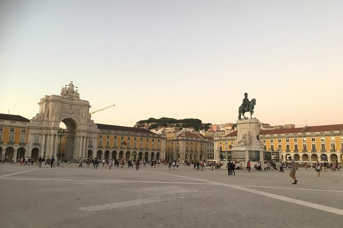 Lisbon: 1-Hour City Tour on a Private Tuk Tuk - Inclusions and Tour Guide