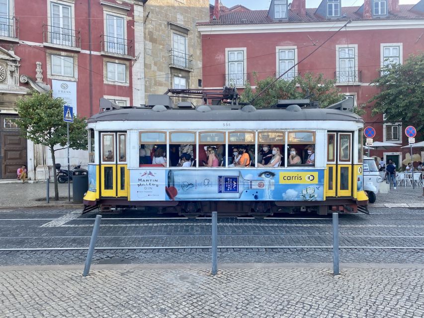 Lisbon: Alfama District Smartphone Audio Walking Tour - Tour Experience