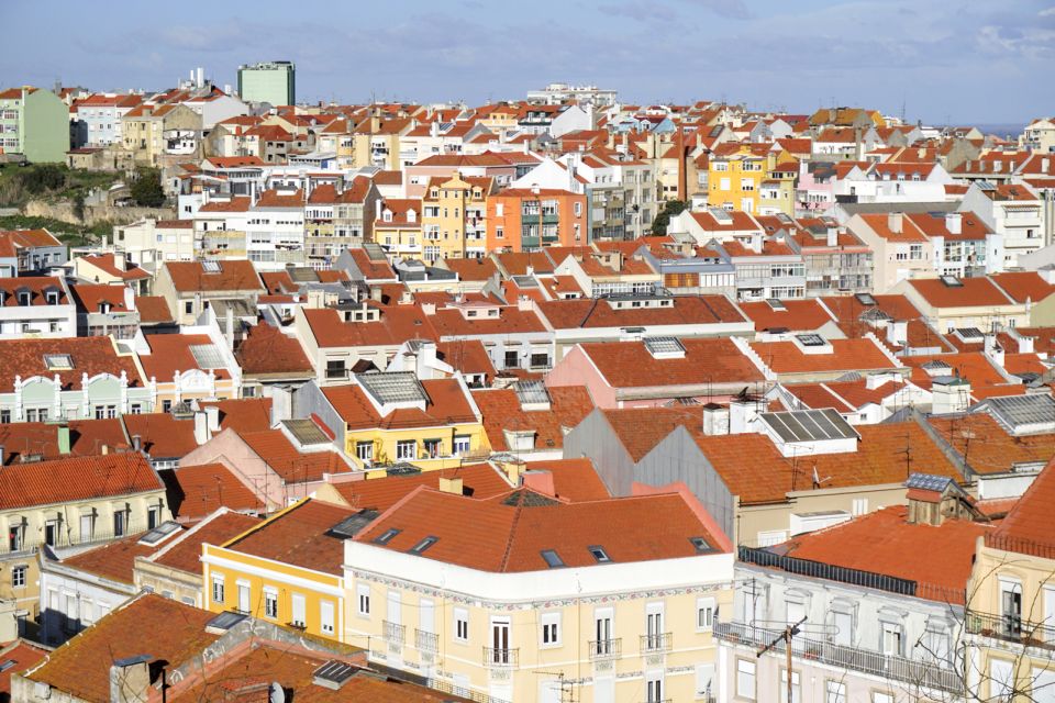 Lisbon: Arroios District Smartphone Discovery Game - Inclusions