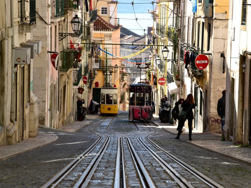 Lisbon: Bairro Alto and Príncipe Real City Discovery Game - Common questions