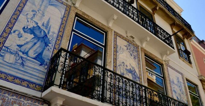 Lisbon Discovery Game: The Hidden Gems of Alfama - Participant Instructions