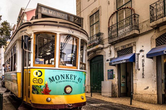 Lisbon Highlights Self Guided Scavenger Hunt & Walking Tour - Customer Reviews