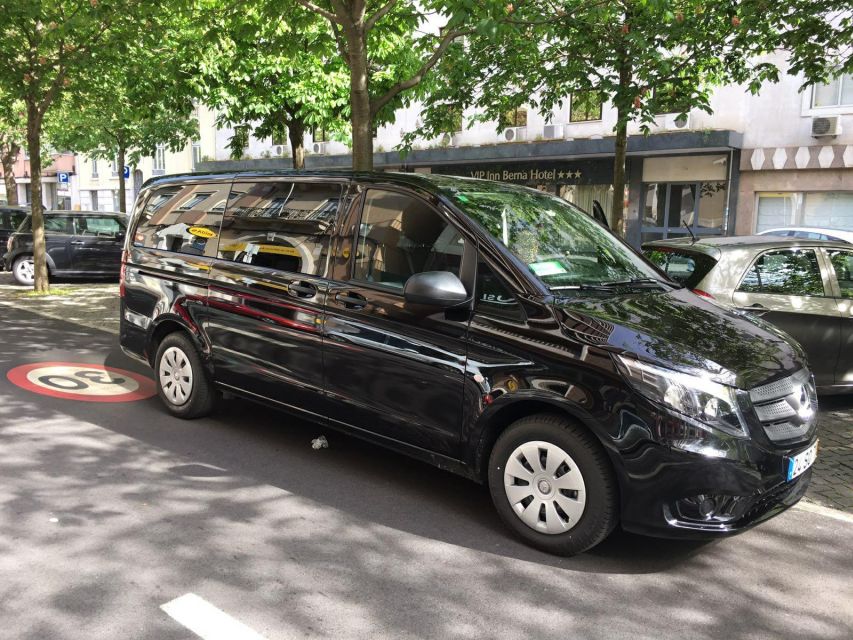 Lisbon: Private Transfer Between the Airport & Sesimbra Area - Payment and Flexibility