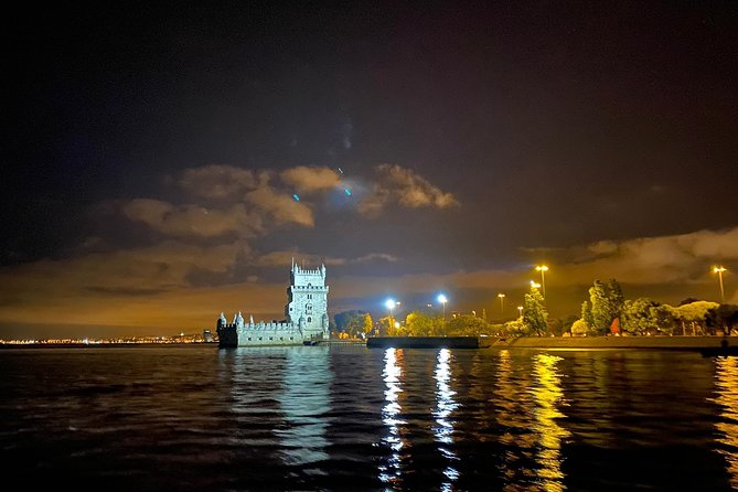 Lisbon Sailing Tour by Night - Tour Logistics