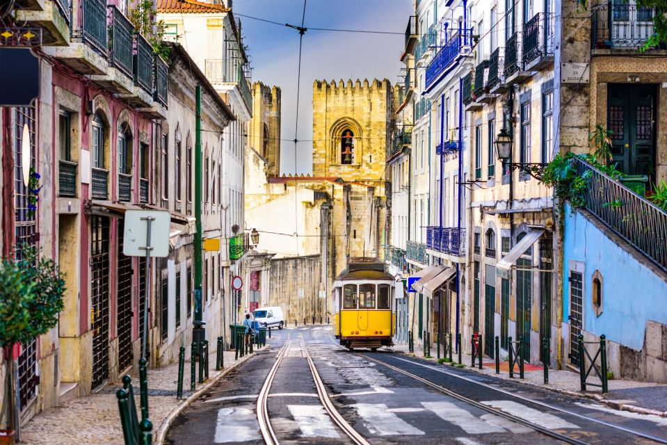 Lisbon: Saint George's Castle Entry & City Self-Guided Tours - Tour Logistics