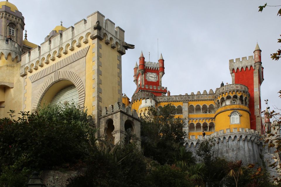 Lisbon: Sintra, Cascais, & Estoril Guided Day Tour - Full Itinerary