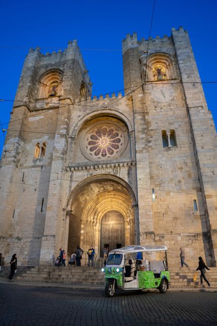 Lisbon Time Traveler: 2Hour Tuk-Tuk Old Lisbon Tour - Tour Highlights and Experience