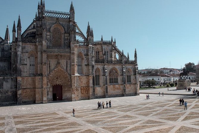 Lisbon to Fatima, Batalha, Nazare and Obidos Small-Group Tour - Destination Insights