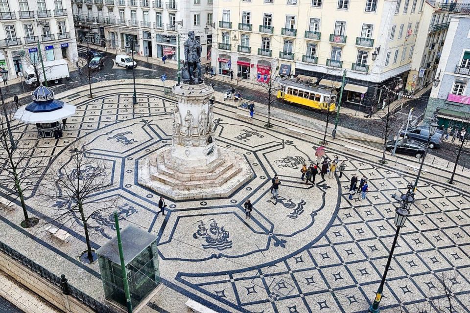 Lisbon: Vintage Vehicle Replica Romantic Private Tour - Tour Highlights