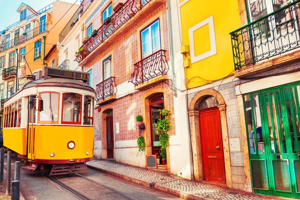 Lisbon: Walking Tour Discovering Rossio, Chiado and Alfama - Local Culinary Experience