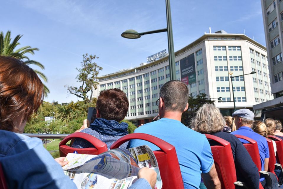 Lisbon: Walking Tour Hop-On Hop-Off Bus Tour (24 or 72hr) - Tour Inclusions