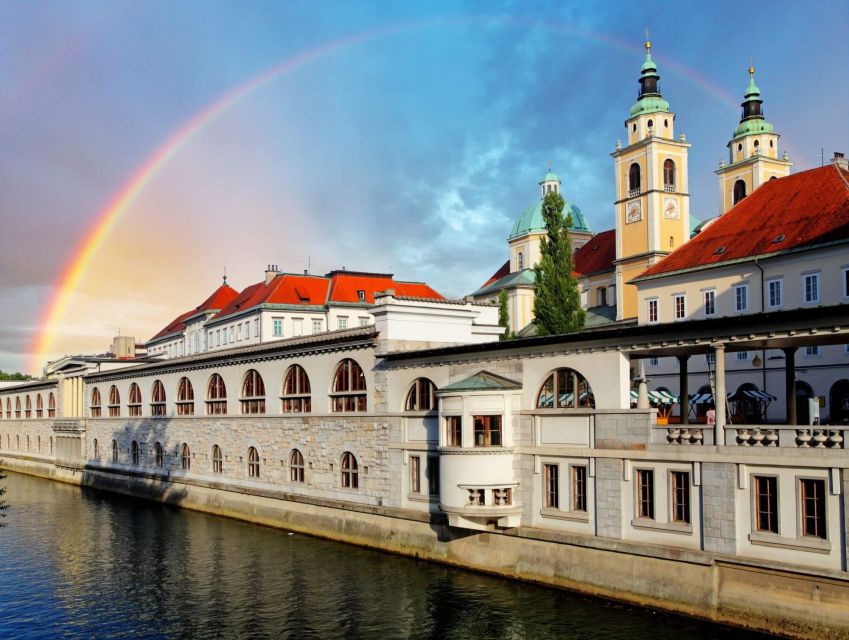 Ljubljana: Private 2h Sightseeing Walking Tour - Highlighted Landmarks and Description