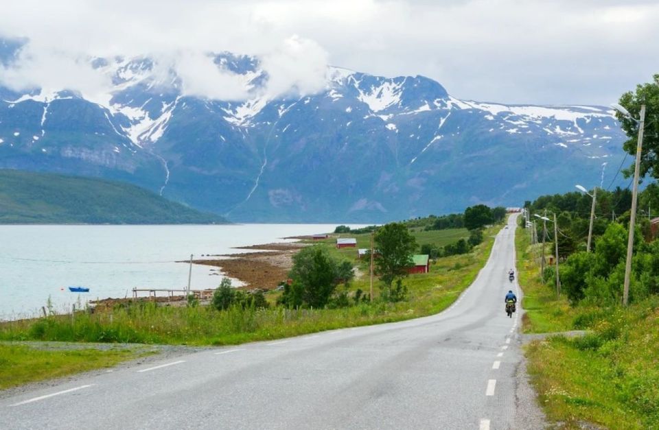 Lofoten Islands: Road Bike Scenic Tour - Location and Island Features