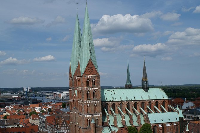 Lübeck Walking Tour With Licensed Guide - Inclusions and Exclusions