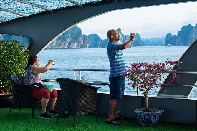 Luxury Halong Bay 1 Day on Cruises From Hanoi With Bus & Lunch - Inclusions