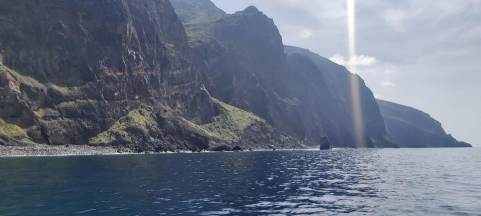 Madeira: Yacht Tours - Wildlife & Bays, Sunset, Desert Isles - Location Information
