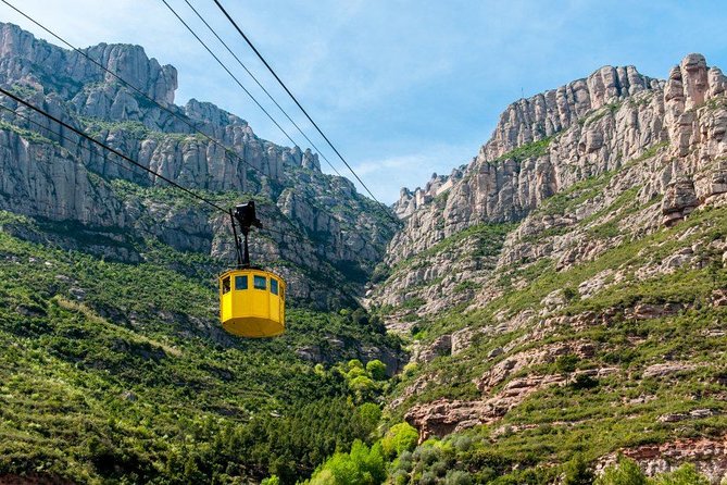 Magical Montserrat With a Private Guide: Family Friendly Trip - Exploring Montserrat With Family