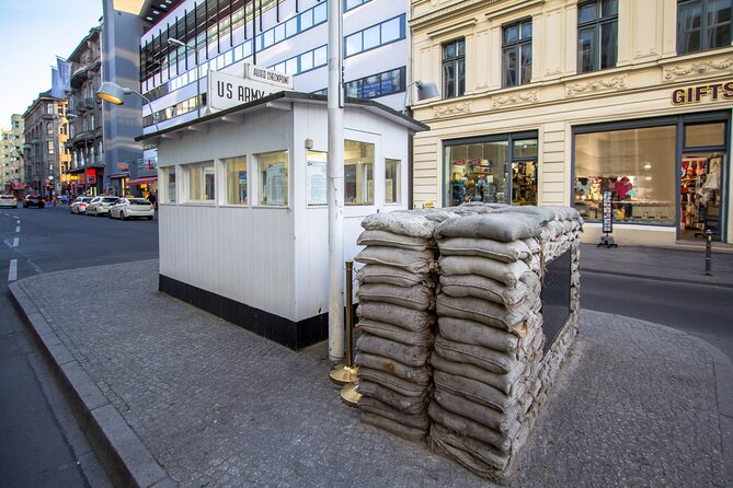 Majestic Berlin Wall Walking Tour: History Unveiled - Historical Significance