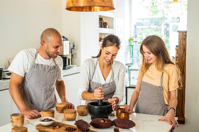 Make Your Own Amazing Chocolate in Notting Hill - Meeting and Transportation