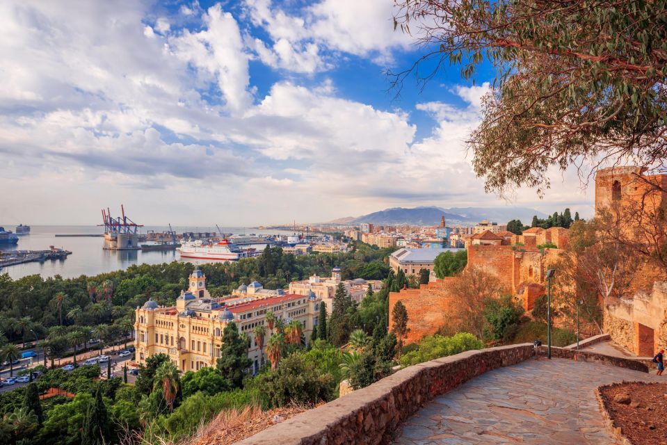 Malaga: Private Exclusive History Tour With a Local Expert - Full Description of Experience