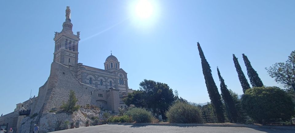 Marseilles and Aix-en-Provence Guided Tour - Tour Locations and Sightseeing