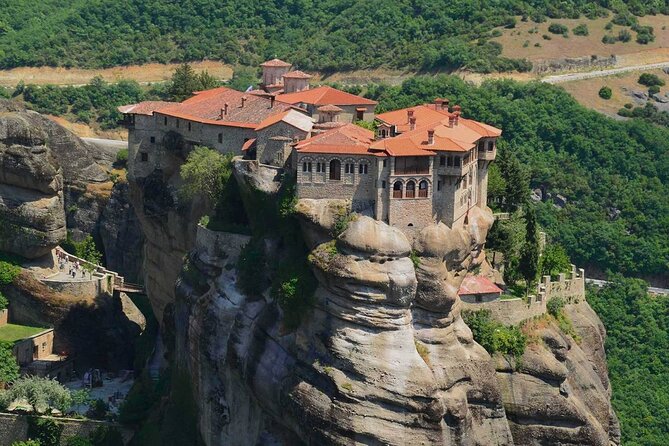 Meteora Homo-Sapiens Museum & 300 Spartans Battle - Location Information