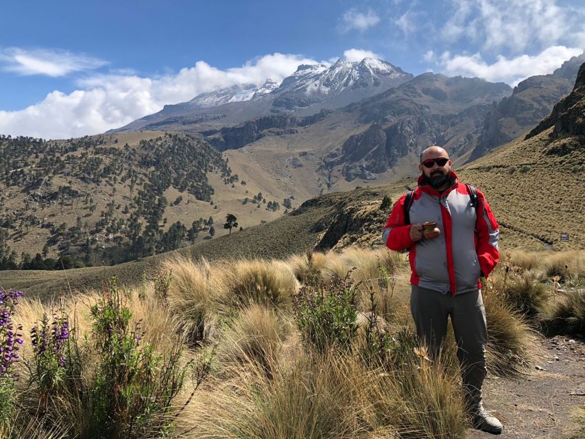 Mexico City: Guided Volcano Trek With Lunch - Meeting Point & Logistics