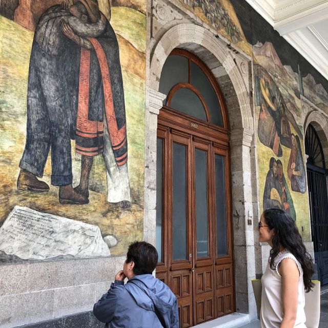 Mexico City: History on Walls. Mexican Murals Walking Tour - Guided Tour Features