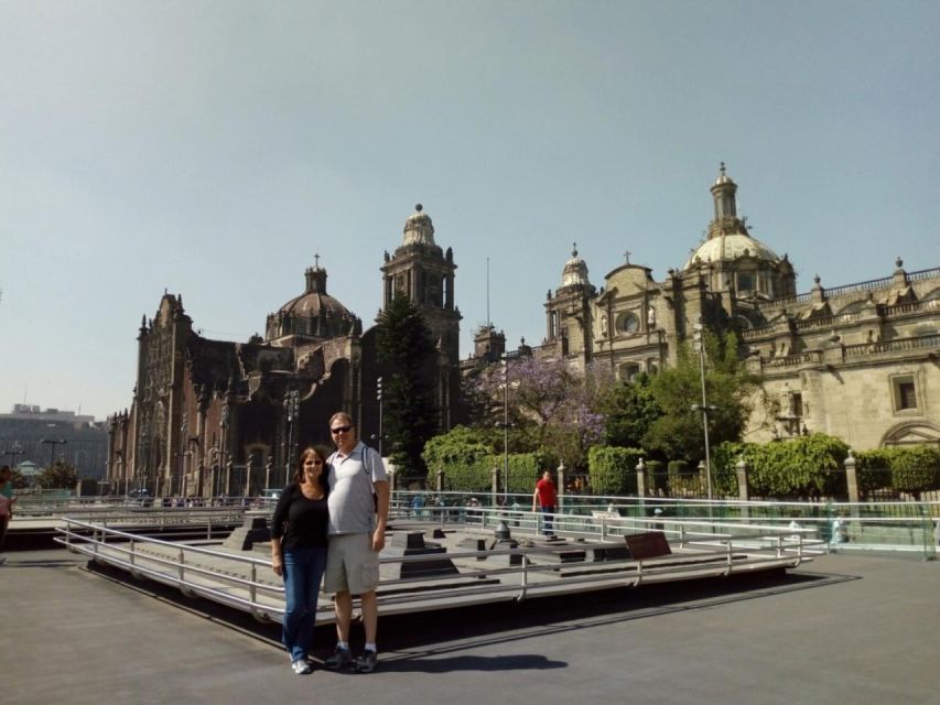 Mexico City Tour: Walk the Iconic Historic Center - Multilingual Guided Tour