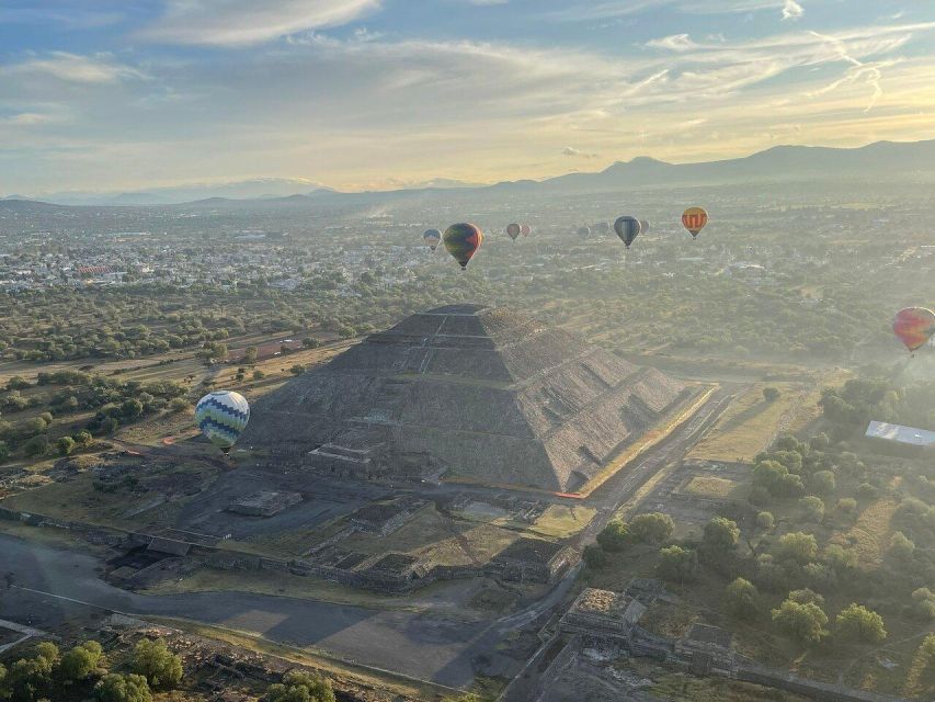 Mexico City:Balloon FlightBreakfast in Natural CavePickup - Transportation and Locations