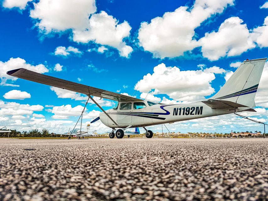 Miami Beach: South Beach Private Airplane Tour With Drinks - Live Tour Guides