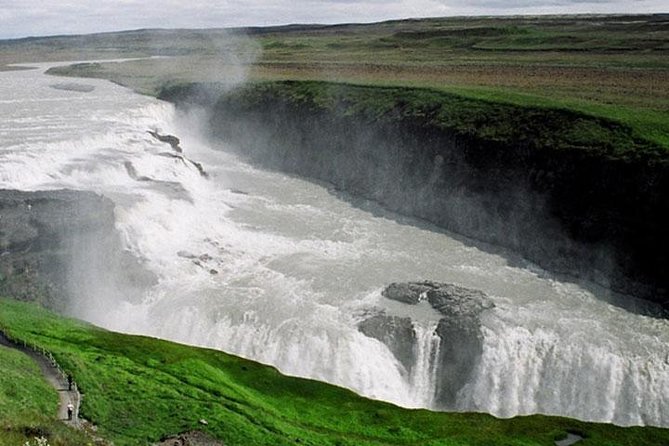 Midnight Sun Golden Circle Tour From Reykjavik - Tectonic Plates Experience