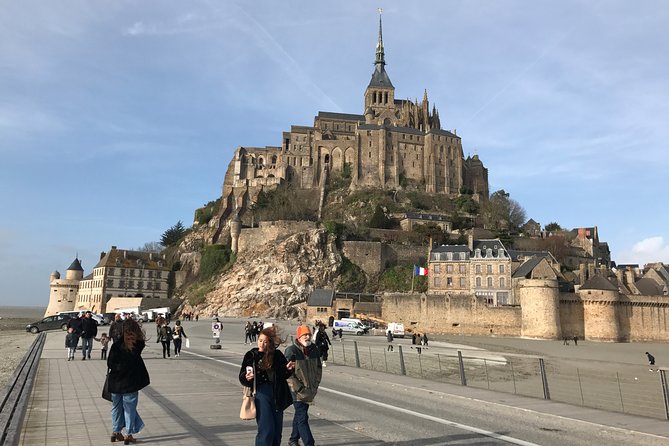 Mont-Saint-Michel Private Day Trip in Luxury Vehicle From Paris - Flexible Exploration of Island Village