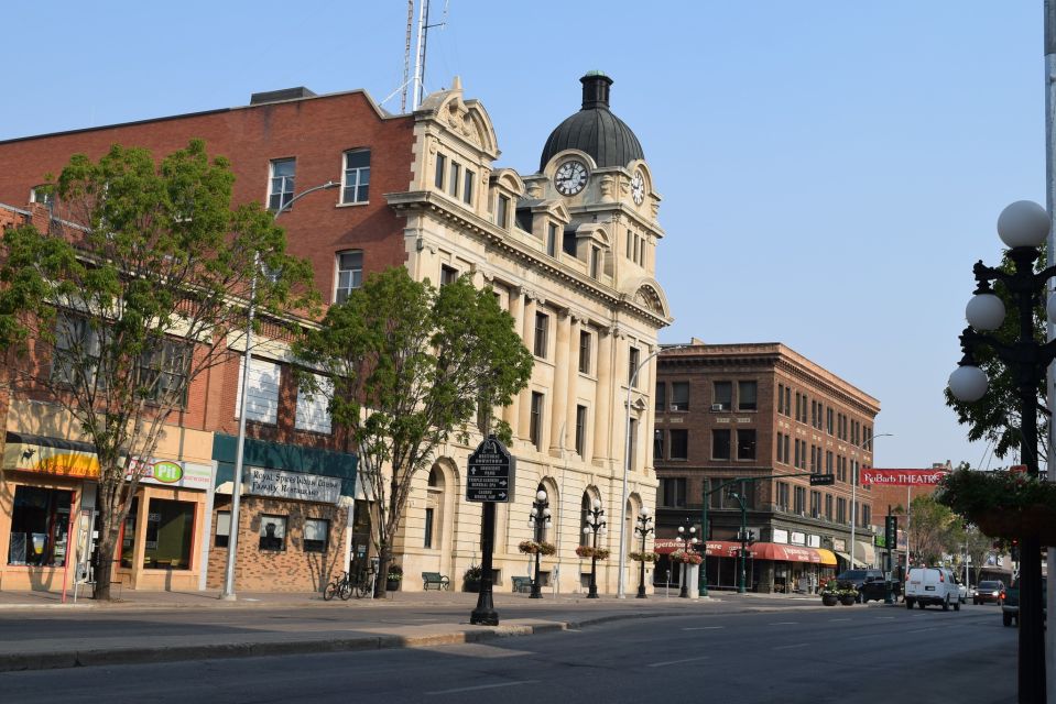 Moose Jaw: City Highlights Smartphone Walking Tour - Discover Art and Culture