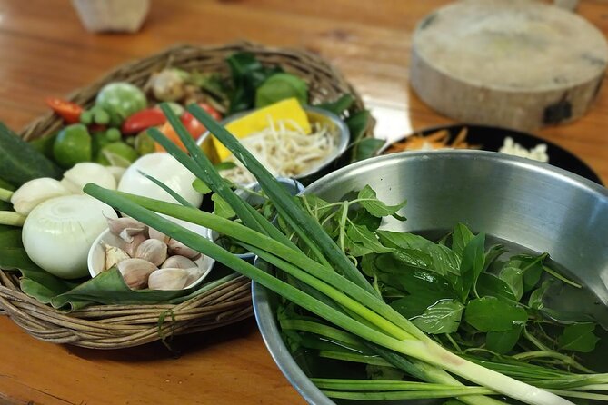 Morning Cooking Class in Organic Garden Chiang Mai - Meet the Thai Cottage Home Cookery School Team