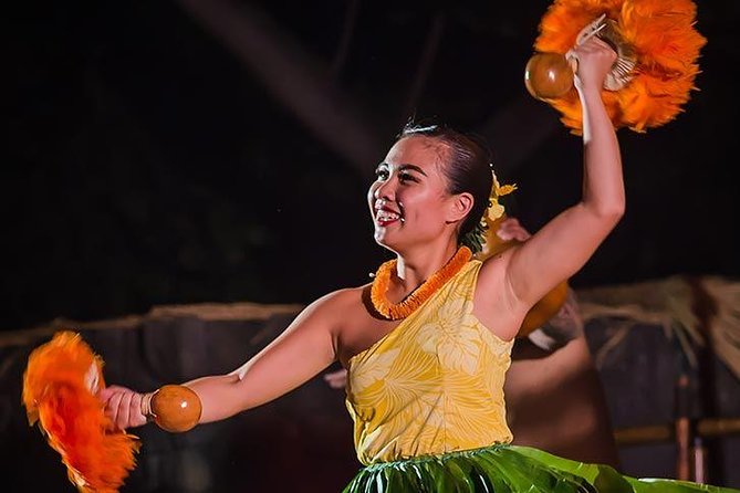 Myths of Maui Luau Dinner and a Show - Engaging With Travelers and Performers