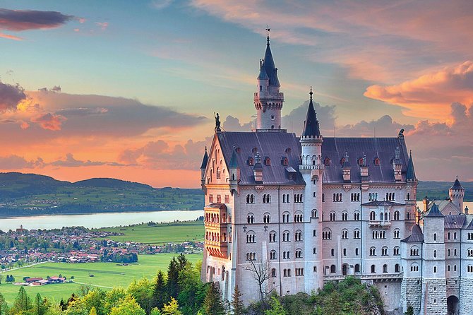 Neuschwanstein Castle Luxurious Private Tour From Munich - Guide Aimans Service