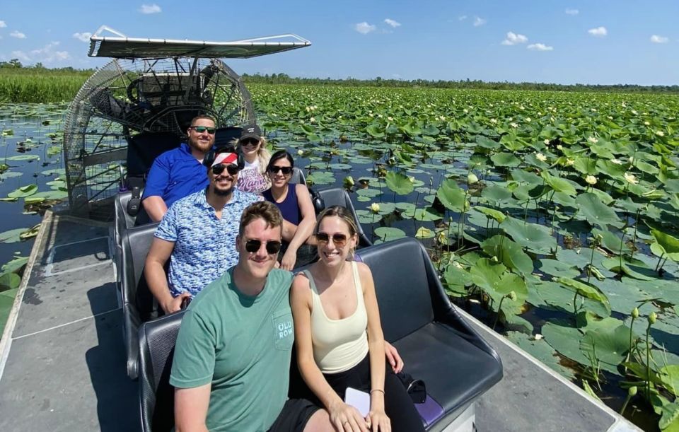 New Orleans: 10 Passenger Airboat Swamp Tour - Wildlife and Scenery