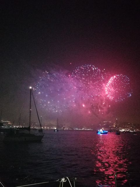 New Year's Eve Fireworks Lisbon Boat Tour - Host/Greeter Information