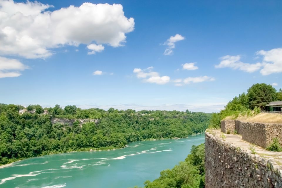 Niagara Falls: Canadian Side Day Trip With Maid of the Mist - Review Summary