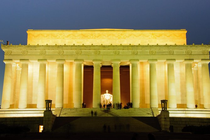 Night-Time City Tour of Washington DC - Meeting Point and Schedule